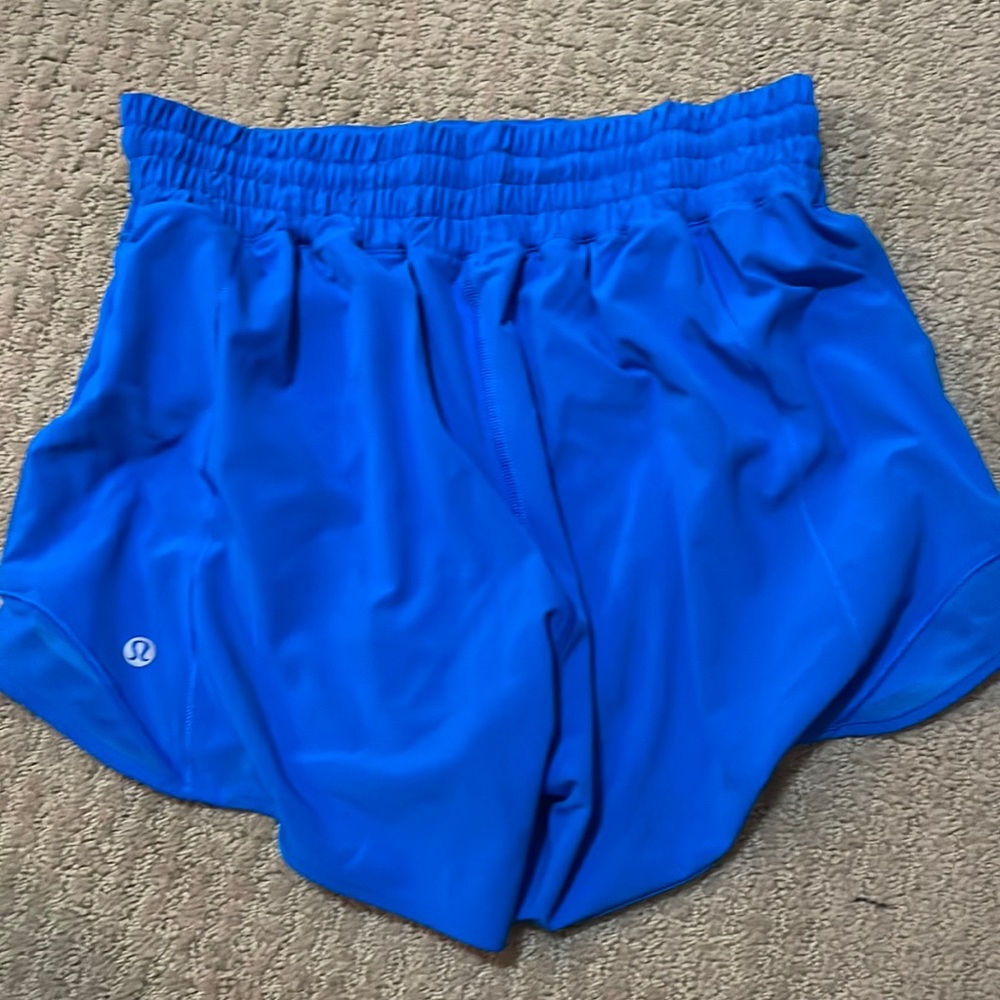 poolside blue lululemon hotty hot shorts 4’ high rise